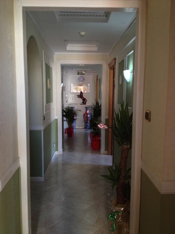 Rome Rainbow Guest House מראה חיצוני תמונה